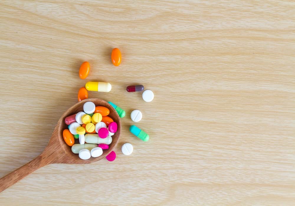 multivitamin and multimineral capsules